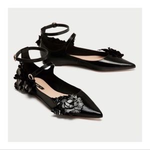 NWOT Zara Leather Upper Black Floral Appliqué Pointed Toe Flats